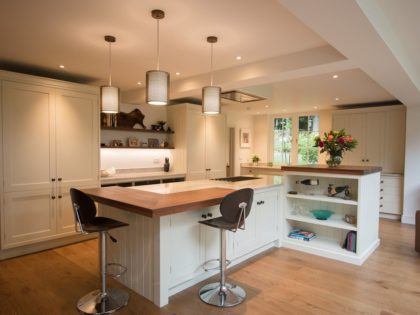 80mm Thick Mitred Breakfast Bar